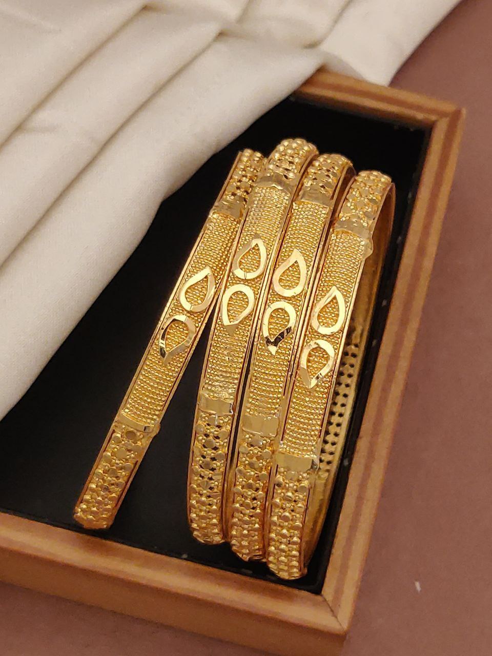 Prisha Bangals ( set of 4 )